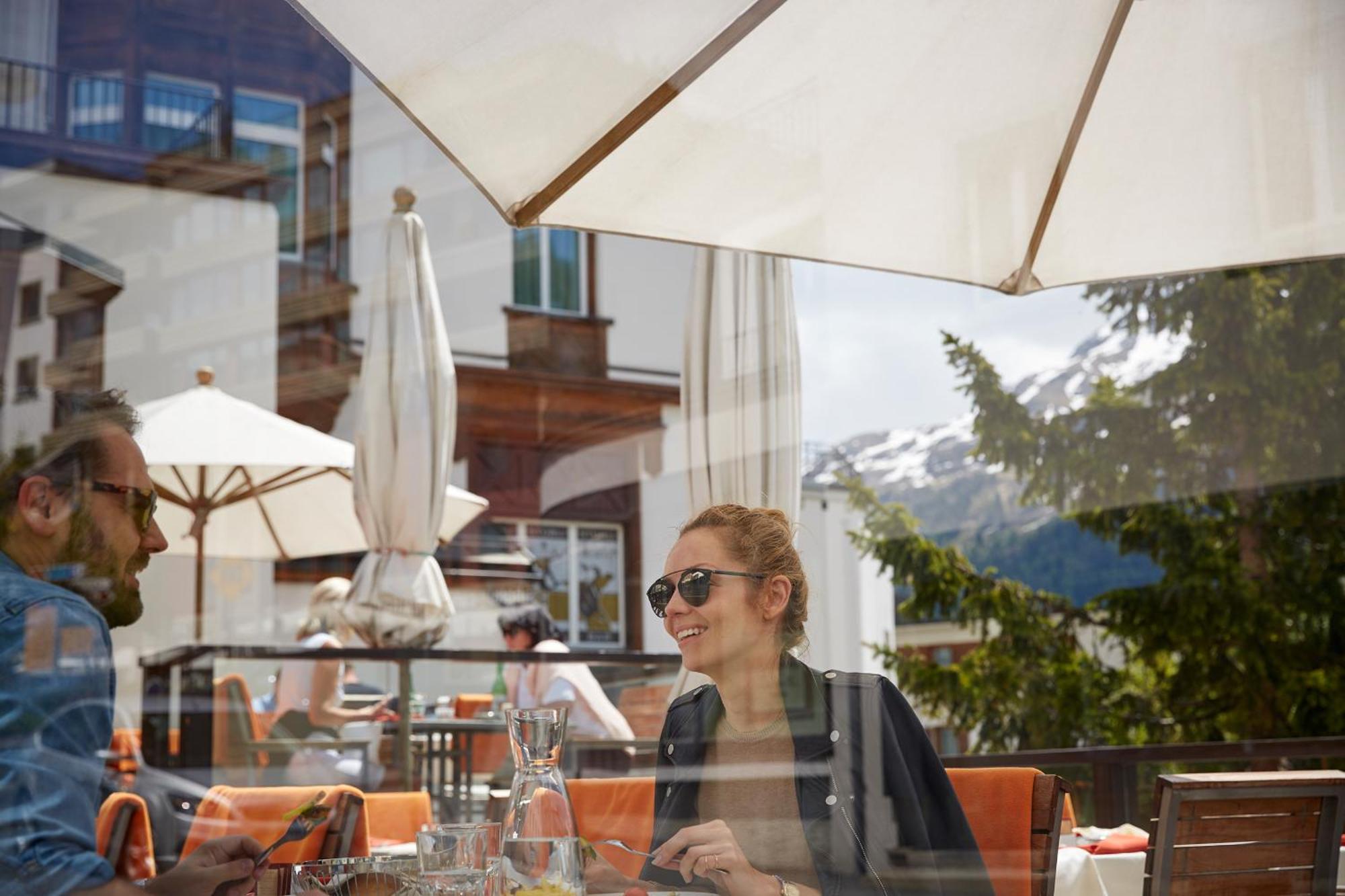 Hotel Schweizerhof Сейнт Мориц Екстериор снимка